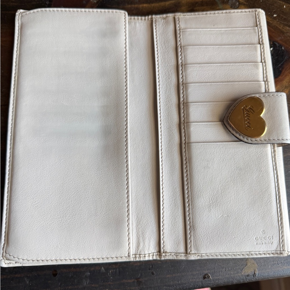 Gucci Monogram Wallet - Picture 3 of 5